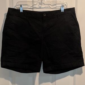 Old Navy black shorts size 14